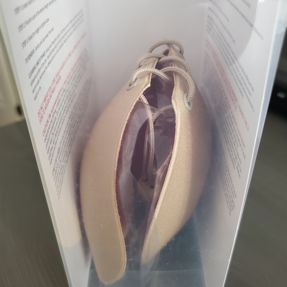 Adjust The Bust Adhesive Bra, Cup Size B - Picture 6 of 9